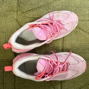 Hoka One One Pink and blush Sneakers leather and suede limited edition 8.5